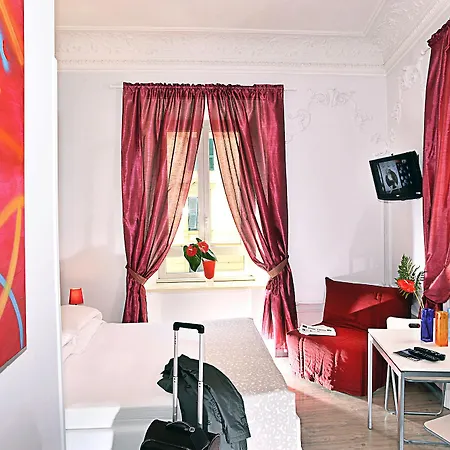 Hotel Colors 2*